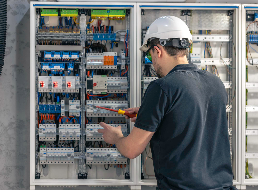 électricien et travaux connexes à paris, france par Renobatec